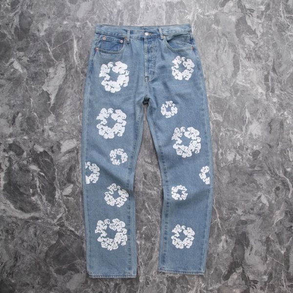 Denim Tears x Levi’s Cotton Wreath Jeans Ligh Wash - Image 2