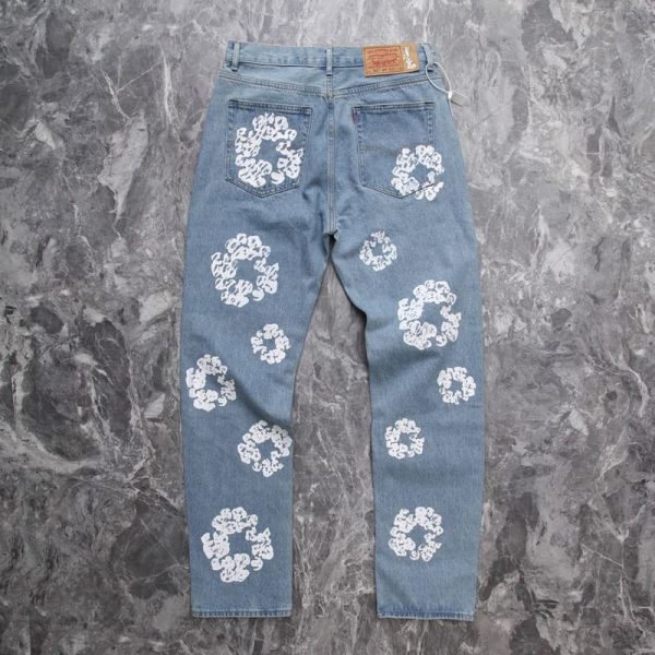 Denim Tears x Levi’s Cotton Wreath Jeans Ligh Wash - Image 3