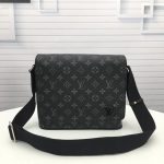 Louis Vuitton Bag Messenger District Monogram Eclipse - Image 2