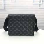 Louis Vuitton Bag Messenger District Monogram Eclipse - Image 3