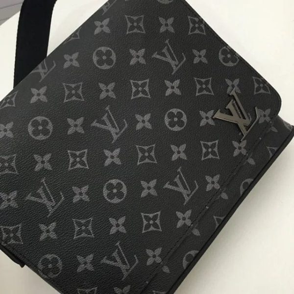 Louis Vuitton Bag Messenger District Monogram Eclipse - Image 4