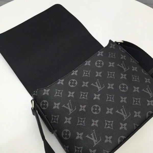 Louis Vuitton Bag Messenger District Monogram Eclipse - Image 9