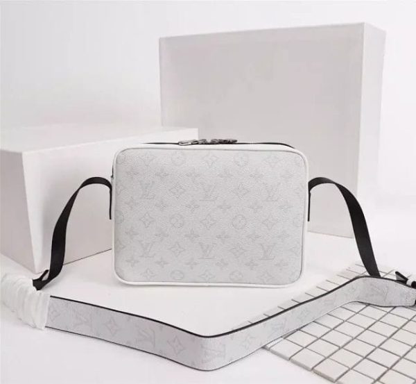Louis Vuitton Bag Outdoor Messenger Optic White - Image 4