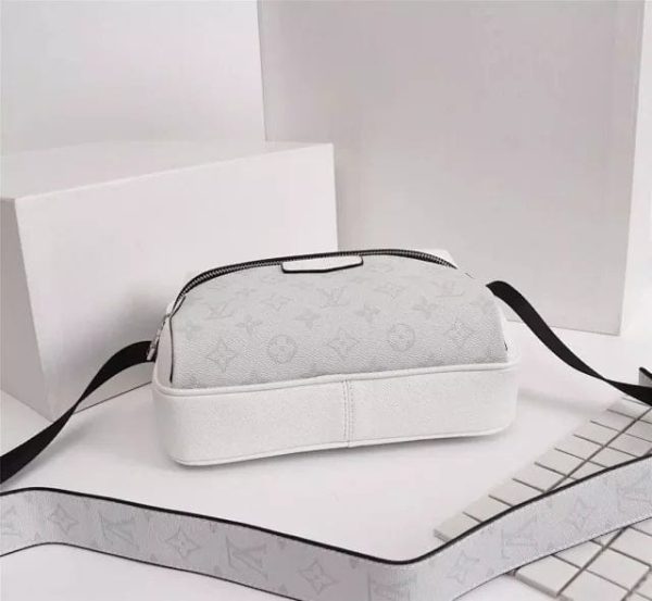 Louis Vuitton Bag Outdoor Messenger Optic White - Image 5