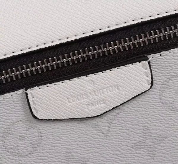 Louis Vuitton Bag Outdoor Messenger Optic White - Image 6
