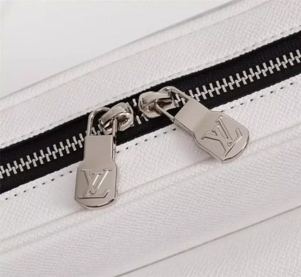 Louis Vuitton Bag Outdoor Messenger Optic White - Image 7