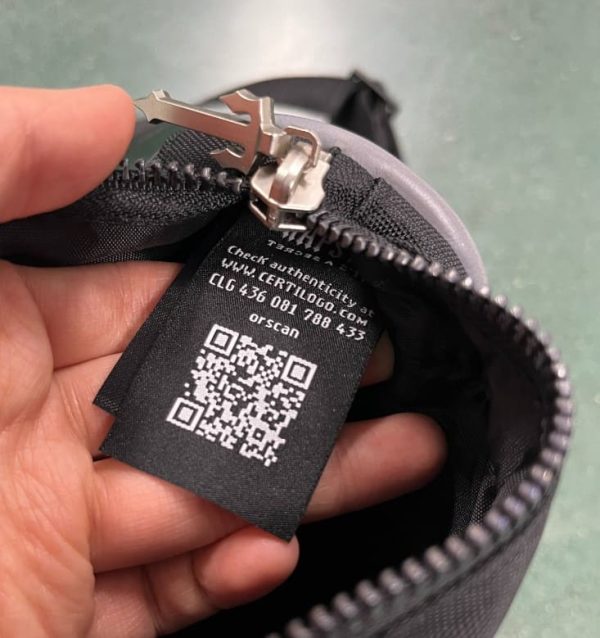 Trapstar Cobra T Bag Black/Reflective - Image 11