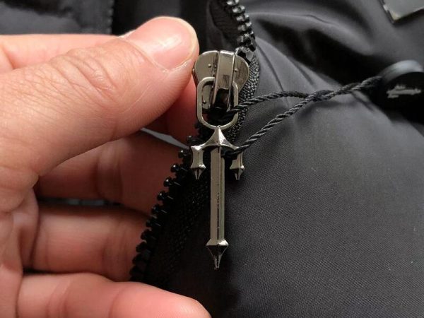 Jacket Puffer Trapstar Irongate Hooded Black - Image 9