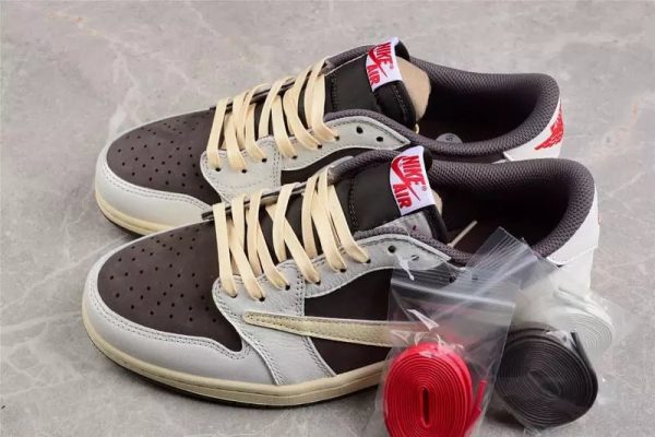 Air Jordan 1 Low x Travis Scott – Reverse Mocha - Image 2