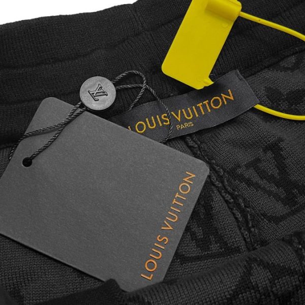 Shorts Louis Vuitton LV Monogram Red Patch - Image 4